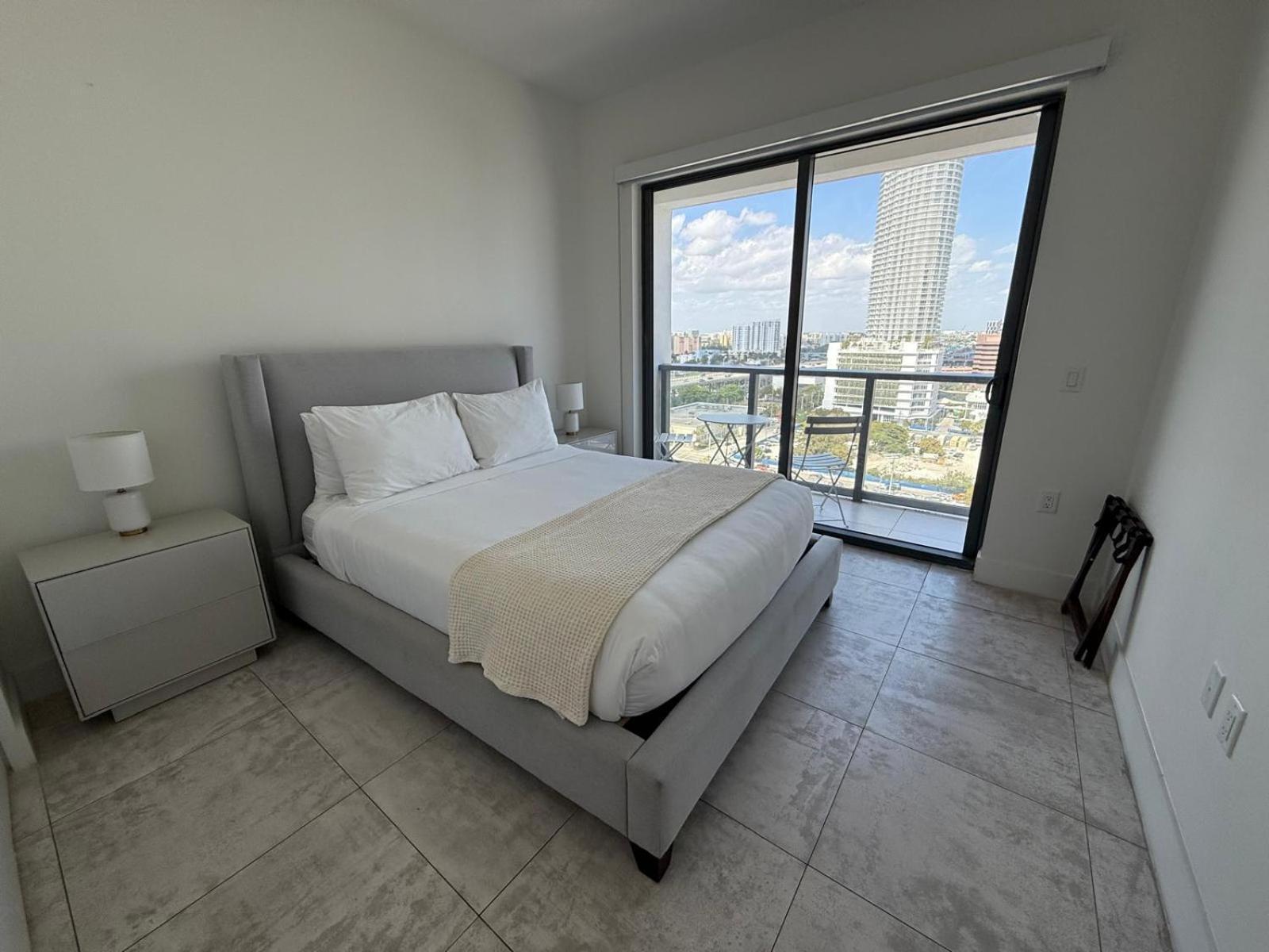 Smart Brickell Hotel ไมอามี ภายนอก รูปภาพ